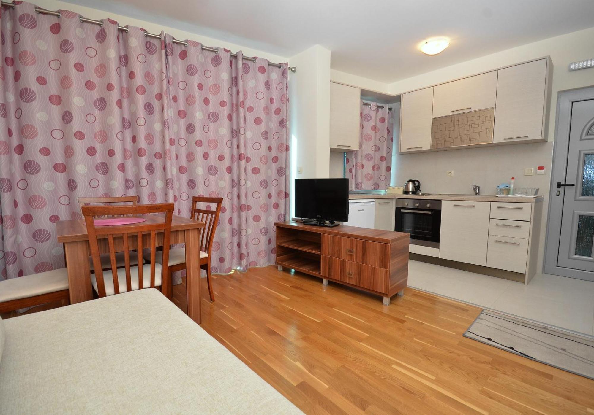 Apartments Rafailovic Ljubo Rafailovici Phòng bức ảnh