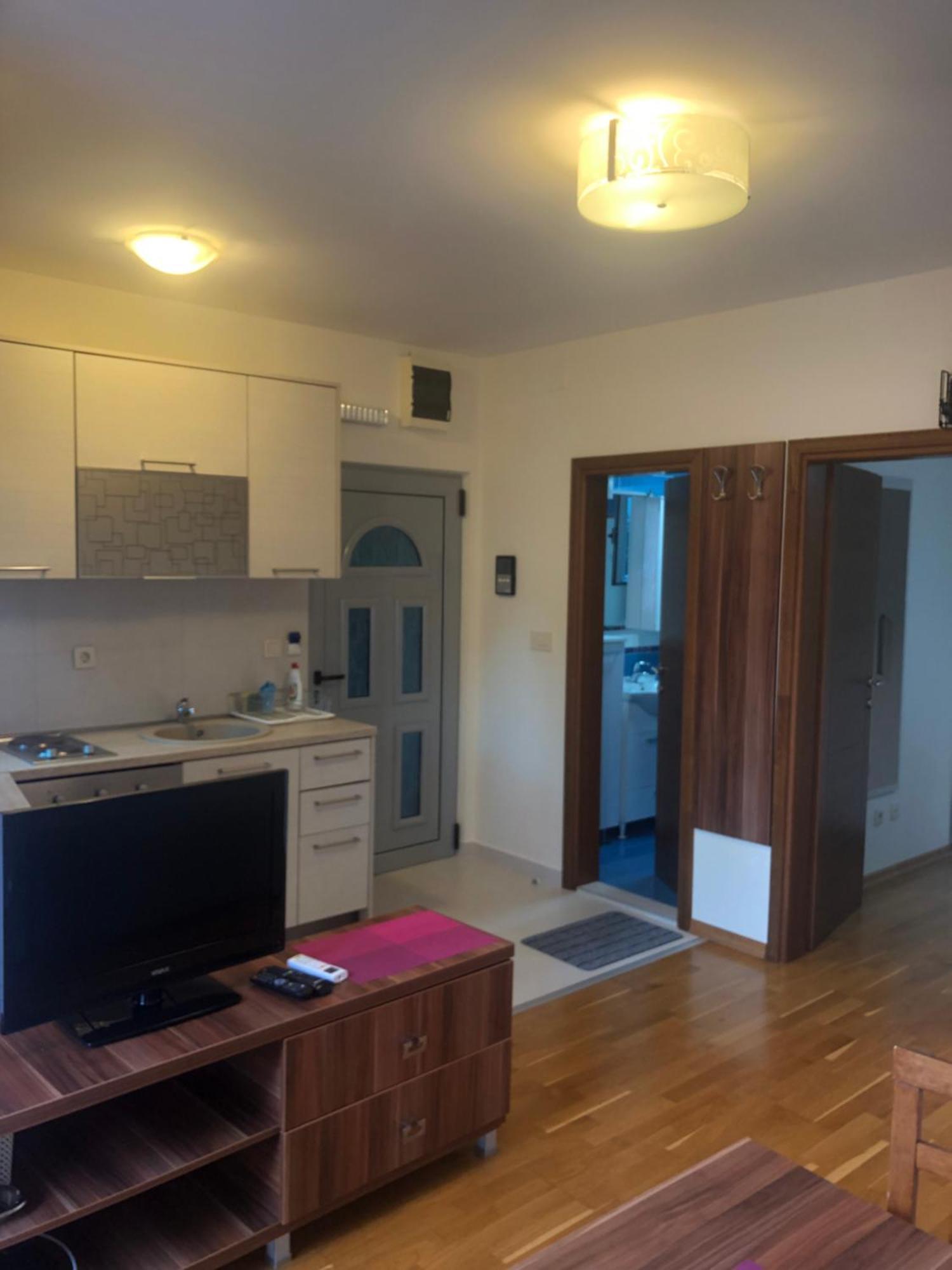 Apartments Rafailovic Ljubo Rafailovici Ngoại thất bức ảnh