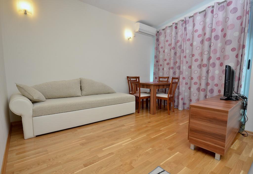 Apartments Rafailovic Ljubo Rafailovici Phòng bức ảnh