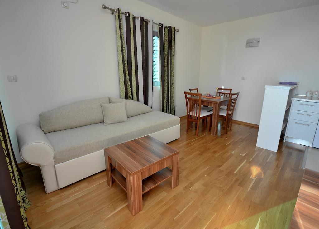 Apartments Rafailovic Ljubo Rafailovici Ngoại thất bức ảnh