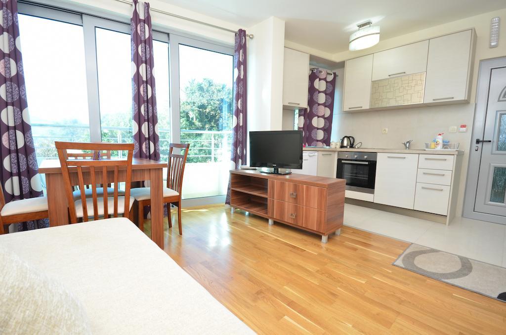 Apartments Rafailovic Ljubo Rafailovici Phòng bức ảnh